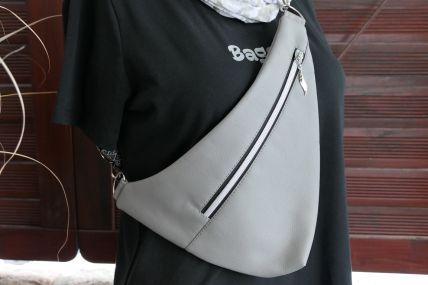 Crossbag Kunstleder Grau