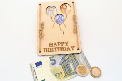 Groß: 10,0x 14,5 cm
Klein: 8,3x 12,3 cm