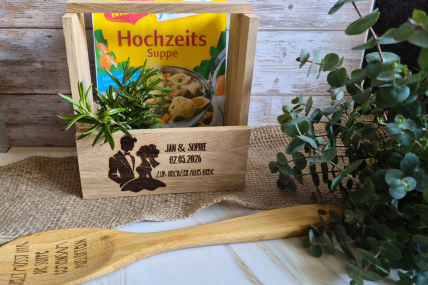 Personalisierte Hochzeits-Geschenkbox mit Kochlöffel