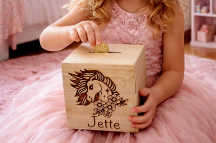Holzspardose personalisiert  12x12 cm