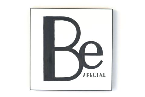 Wandbild in schwarz/weiß - mit schöner Schrift - Be Special.