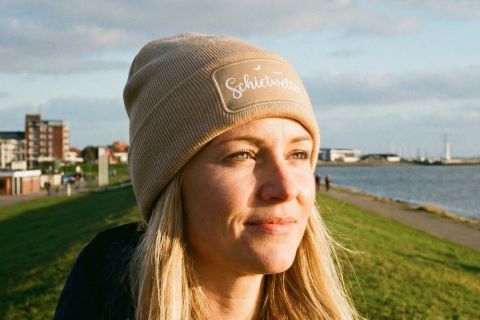 Schietwetter-Mütze - Farbe Beige - Druck Weiß