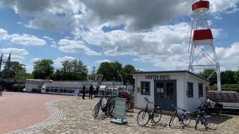 Bootsverleih / Fahrradverleih am Auricher Hafen